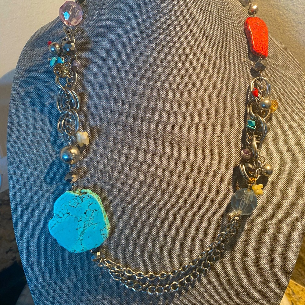 Multimedia necklace